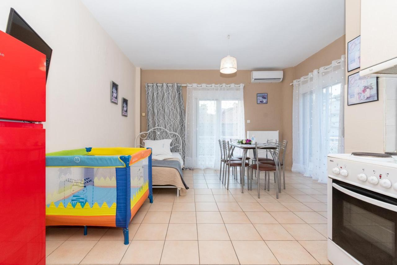 Family Inn Apartments&Suites 新马尔马拉斯 外观 照片