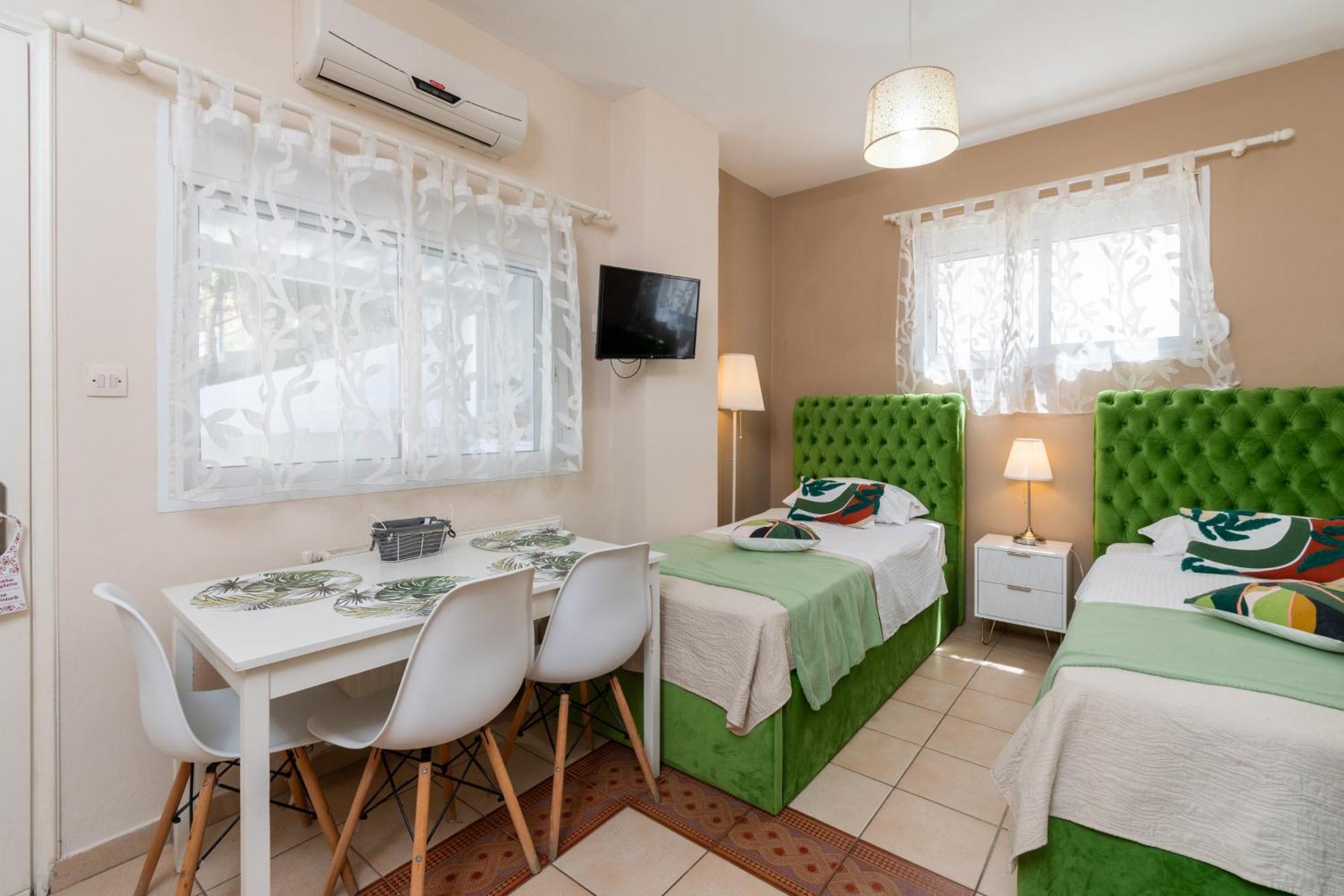 Family Inn Apartments&Suites 新马尔马拉斯 外观 照片