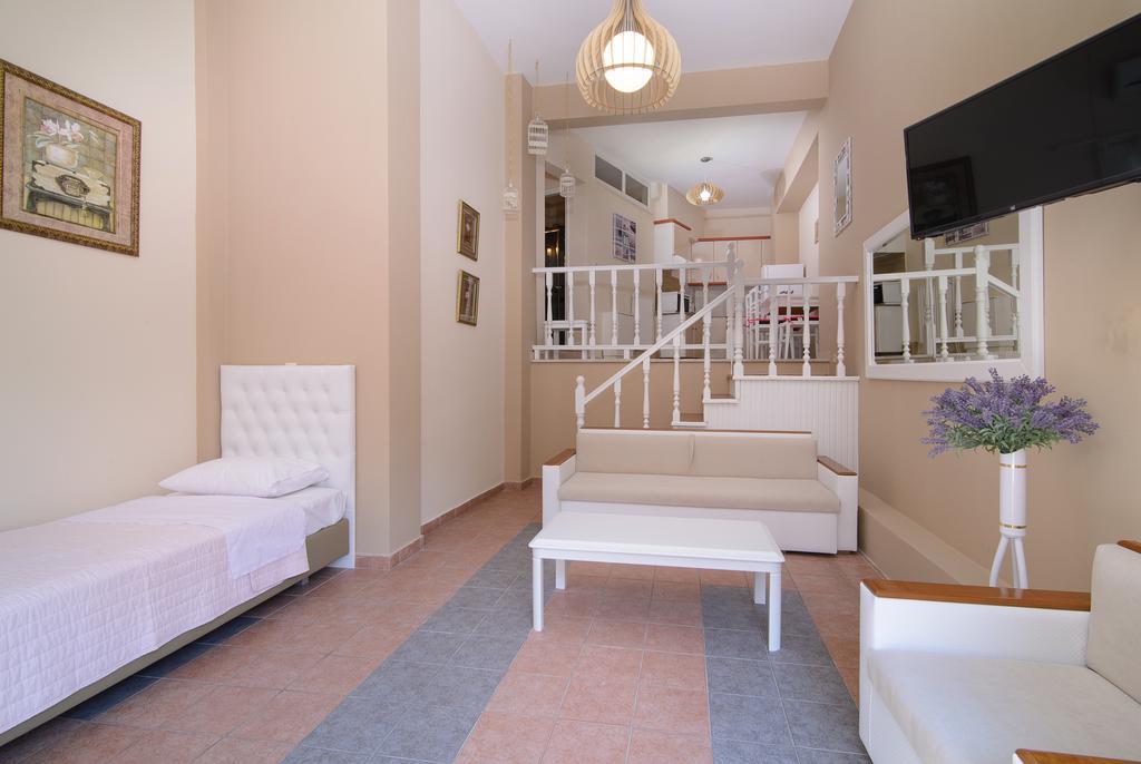 Family Inn Apartments&Suites 新马尔马拉斯 外观 照片